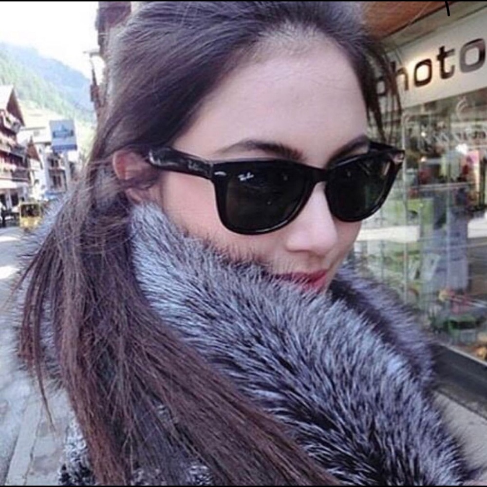 Ray-Ban Wayfarer Tortoise Polarized Sunglasses